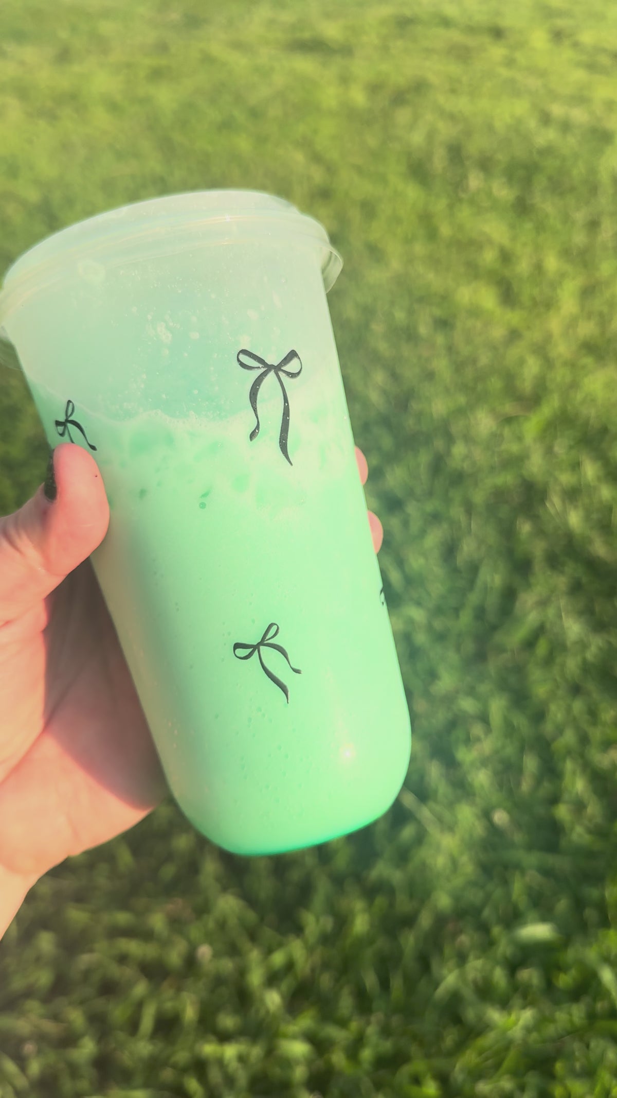 Black Bows U-Shaped Cups